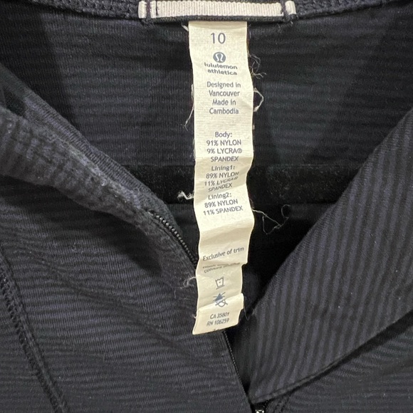 Lululemon Blue & Black Striped Pullover With Pockets! (US size - 10) - Picture 4 of 4